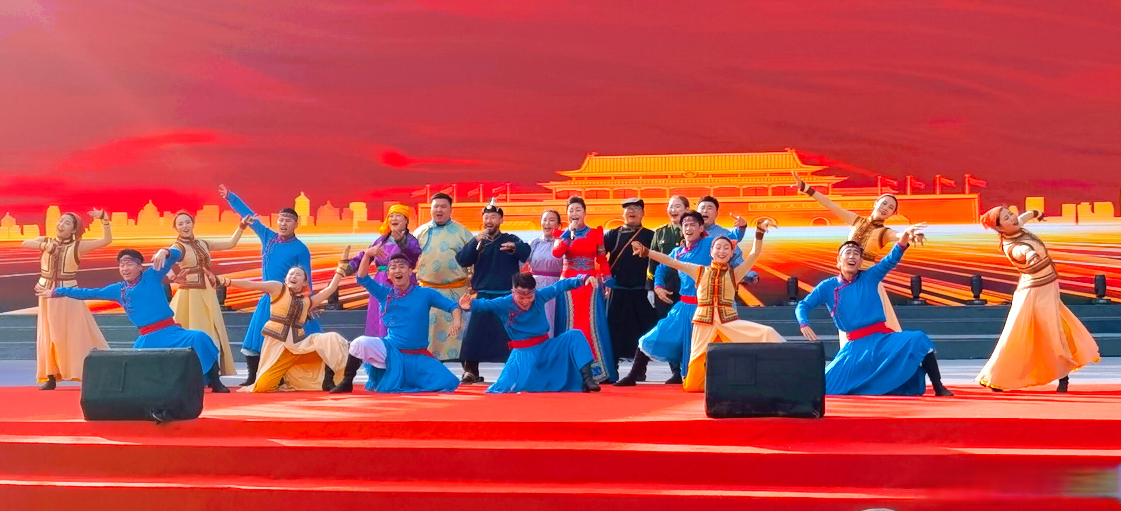 包含靓丽开篇！开幕式精彩演绎，传递和平与友谊的词条