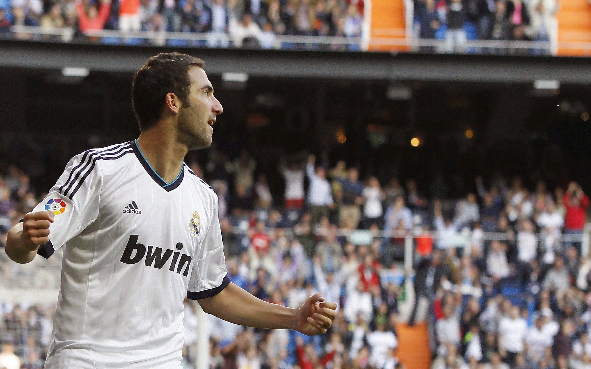 英超争冠之夜，文班亚马对手完全无解，当两个世界的统治力隔空碰撞